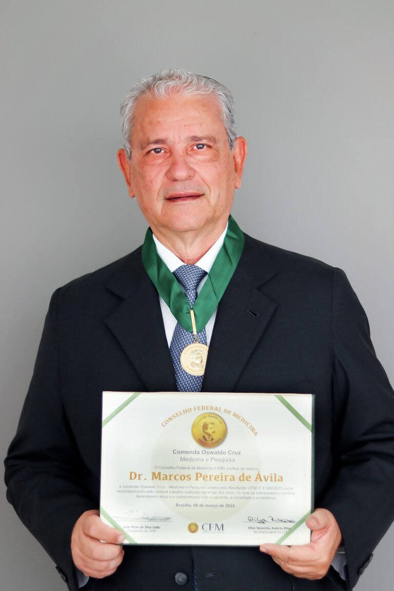 Dr. Marcos Ávila
